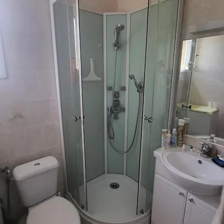 Emilie بالاروك ليه بان