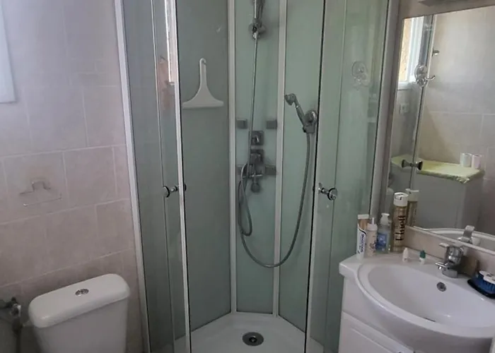 Emilie بالاروك ليه بان